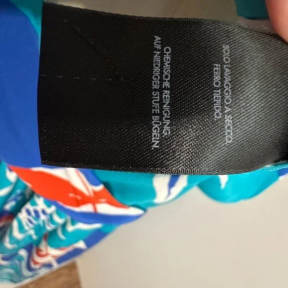 Sleeveless Silk-Inspired Dress with Blue & Orange Botanical Pattern  (SIZE 6) - Picture 10 of 16